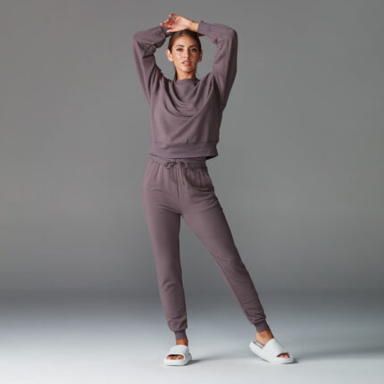 Apparel_Ease-Crew-Sweatshirt
